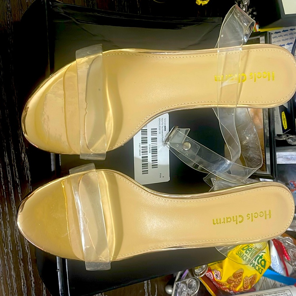 Women clear pumps
